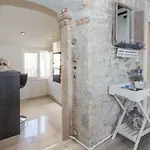 Seafront In Historical Cippico Castle Apartment Kastela