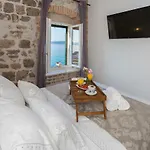 Seafront In Historical Cippico Castle Apartment *