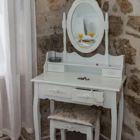 Seafront In Historical Cippico Castle Apartment Kastela