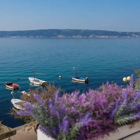 Seafront In Historical Cippico Castle Apartment *